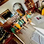 Mama Vendeghaza * Zakany