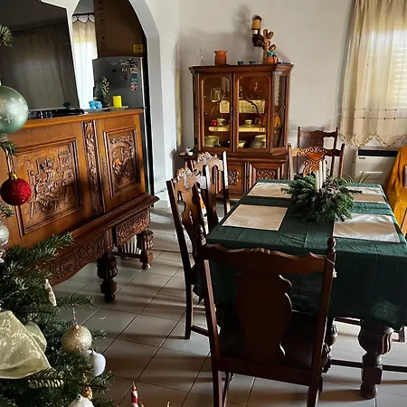 아파트 Mama Vendeghaza *