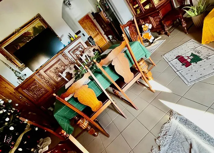 Mama Vendeghaza * Zakany